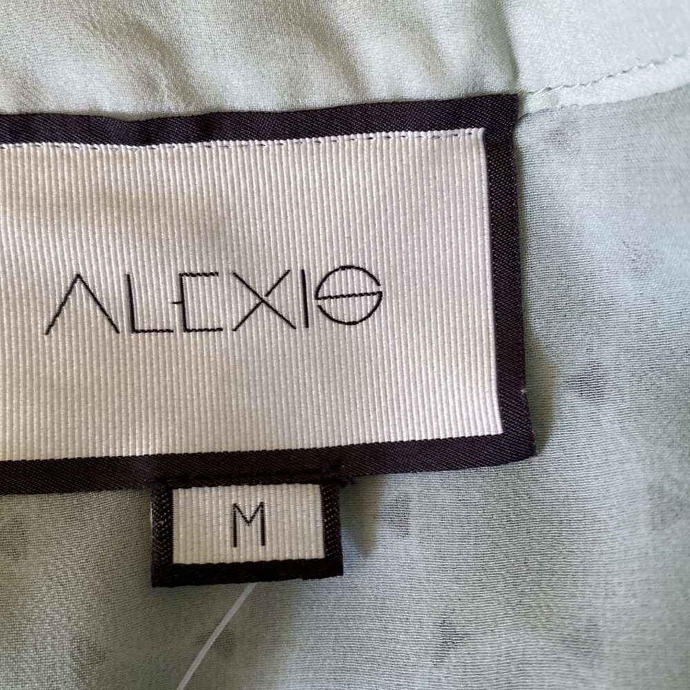 ALEXIS - Picture 6 of 7